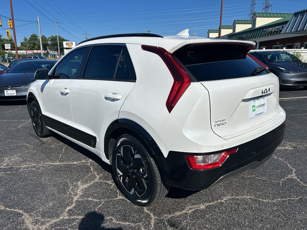2023 Kia Niro EV view 2