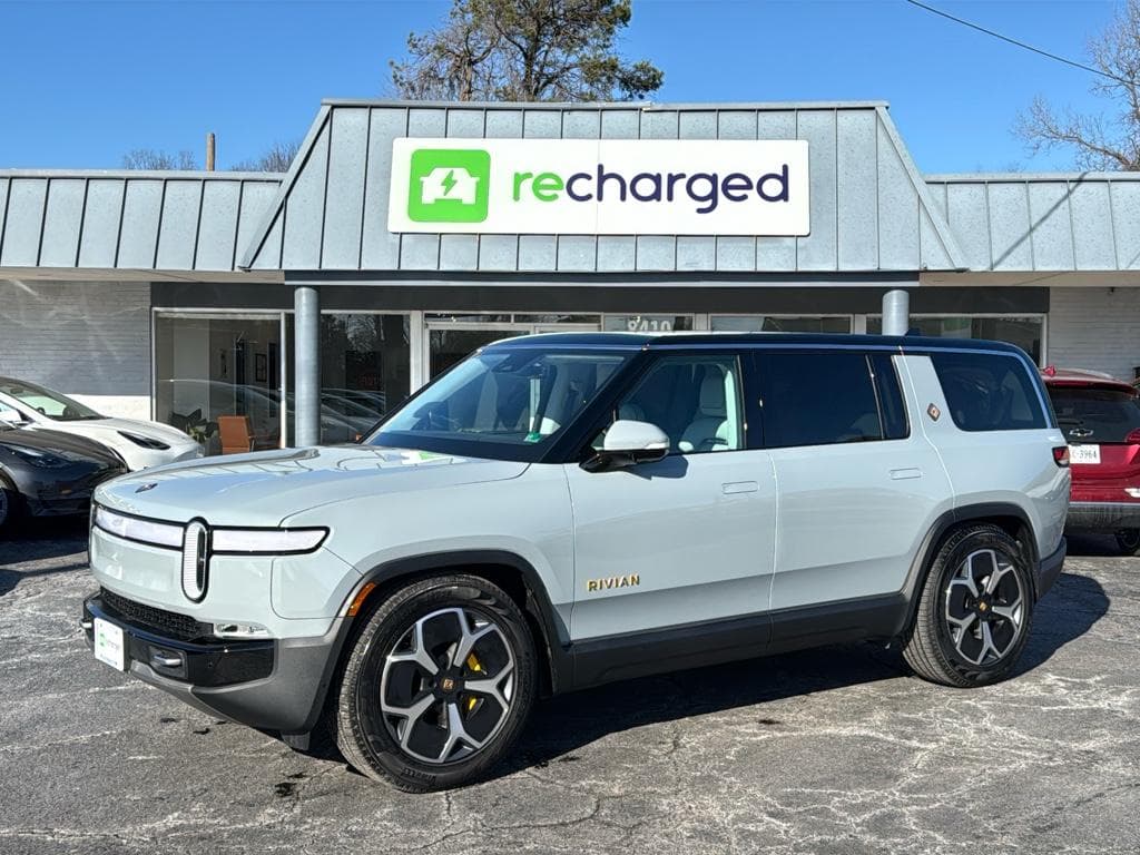 2024 Rivian R1S