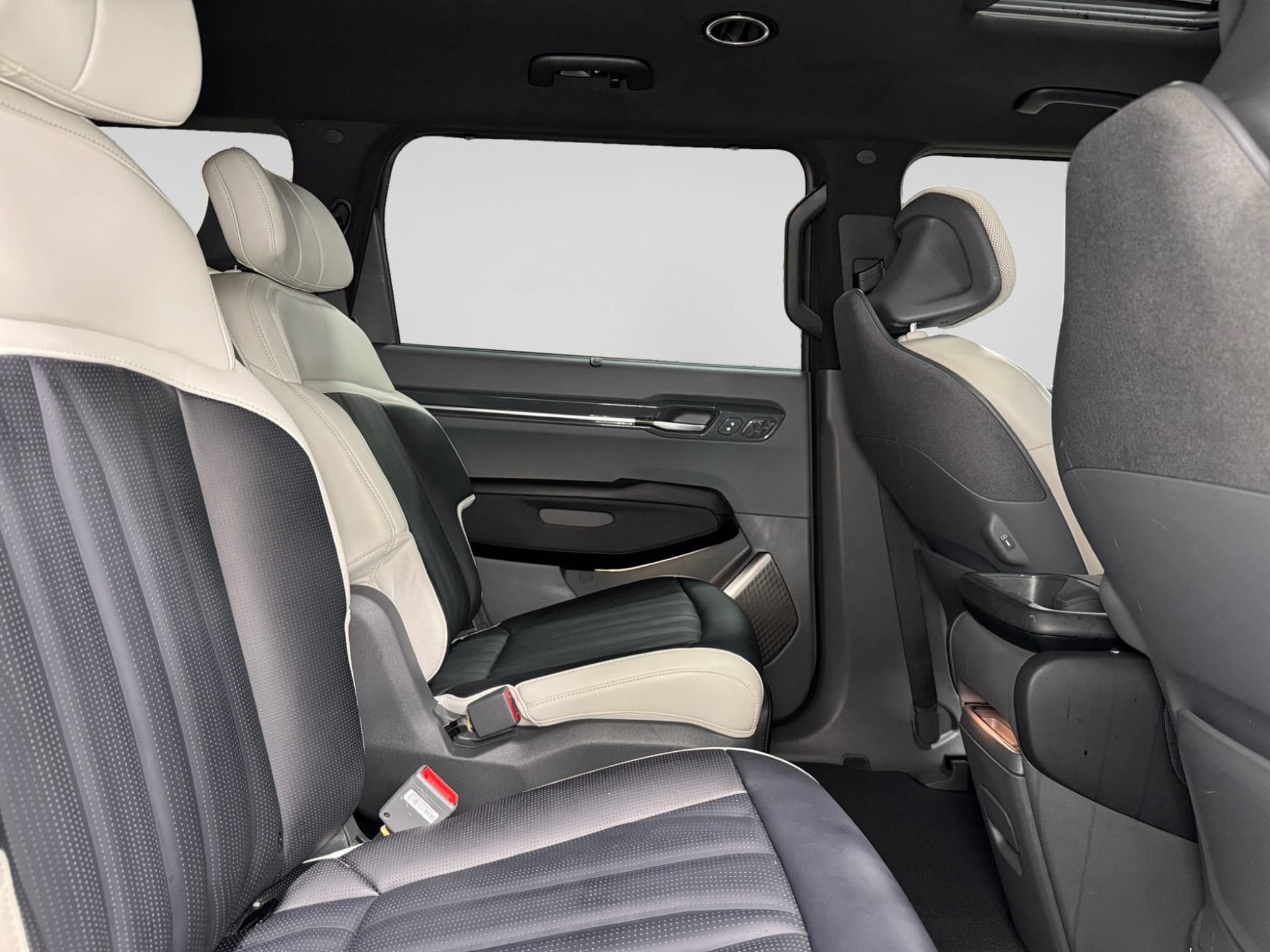 2024 Kia EV9 view 23