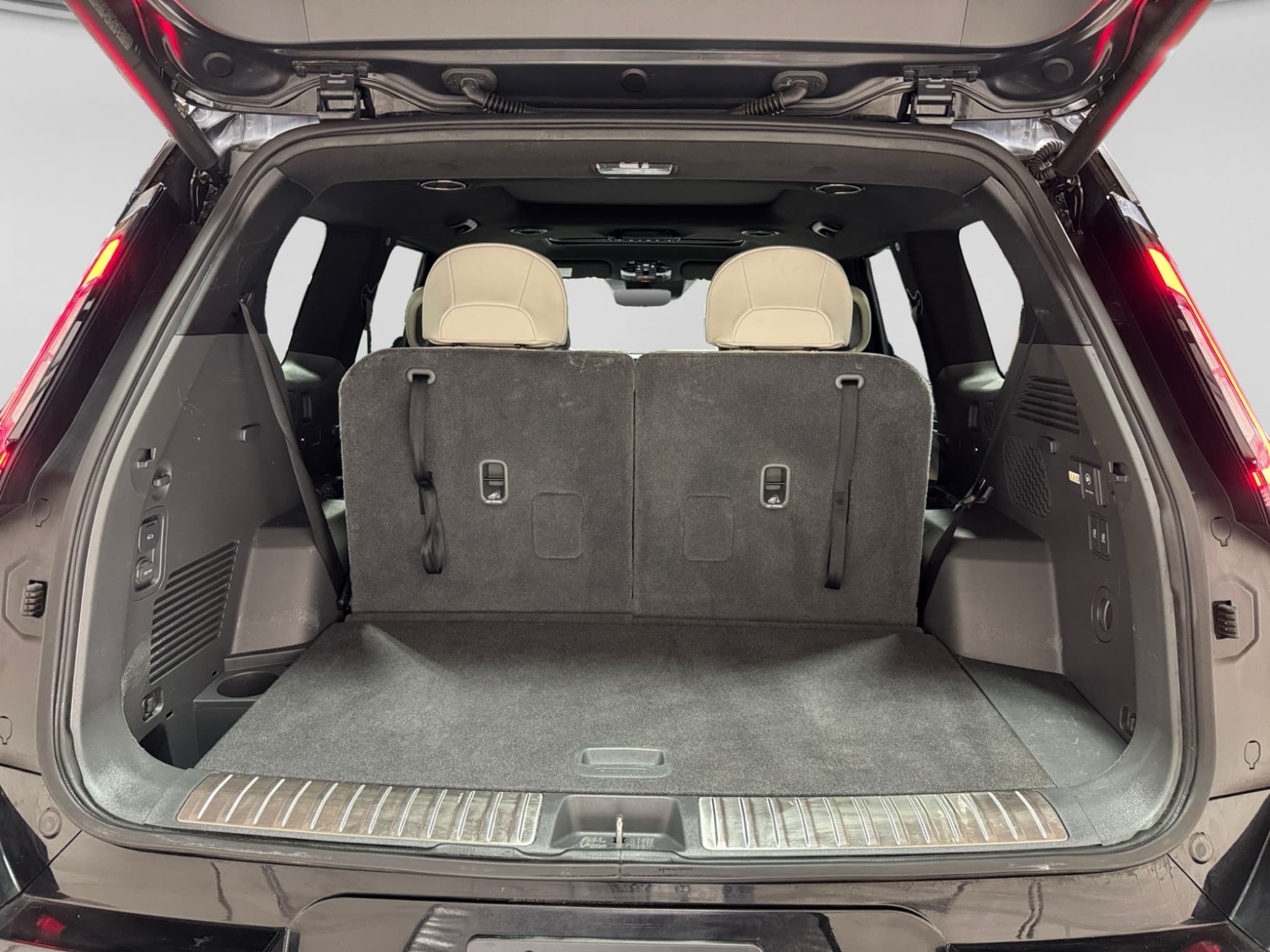 2024 Kia EV9 view 28