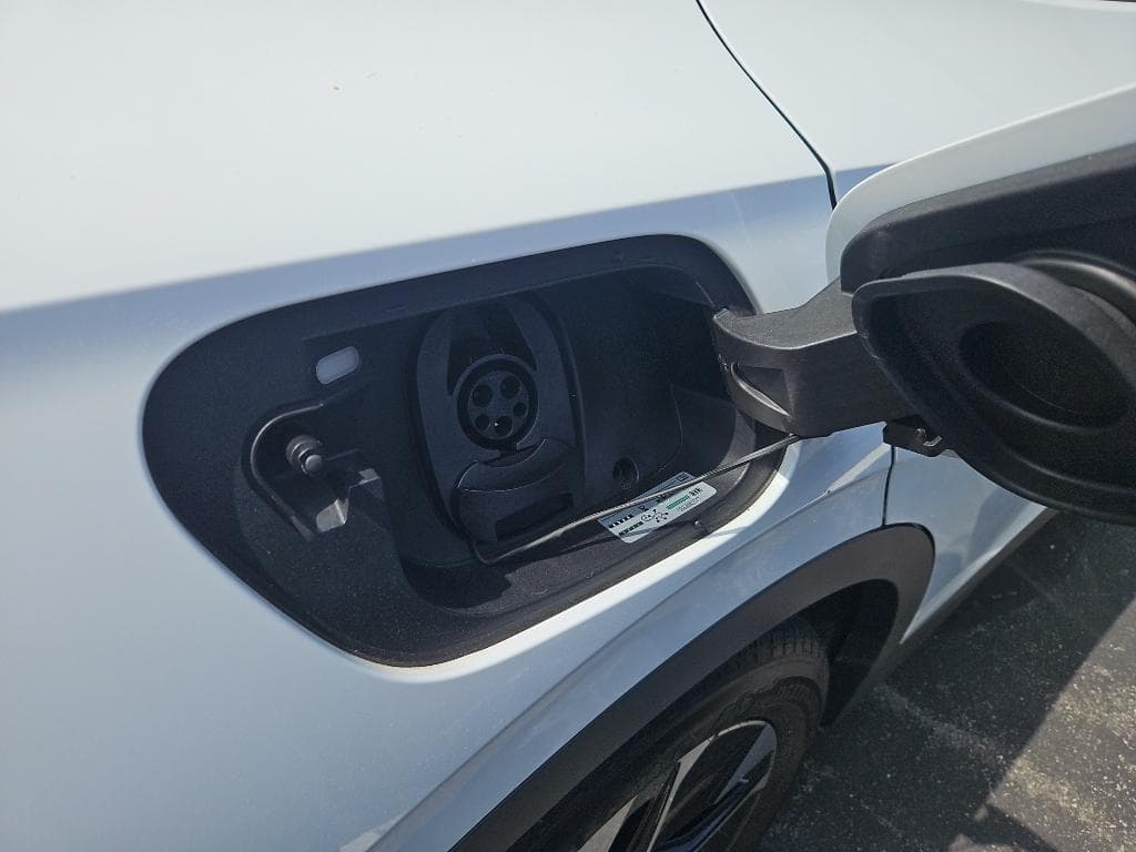 2021 Volkswagen ID.4 view 5