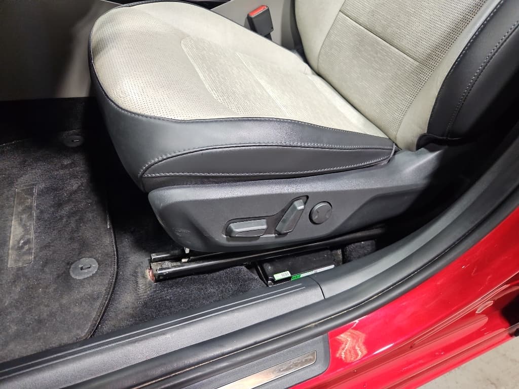 2023 Kia Niro EV view 6