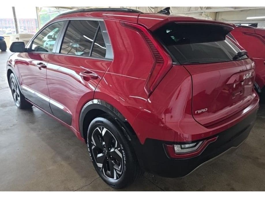 2023 Kia Niro EV view 4