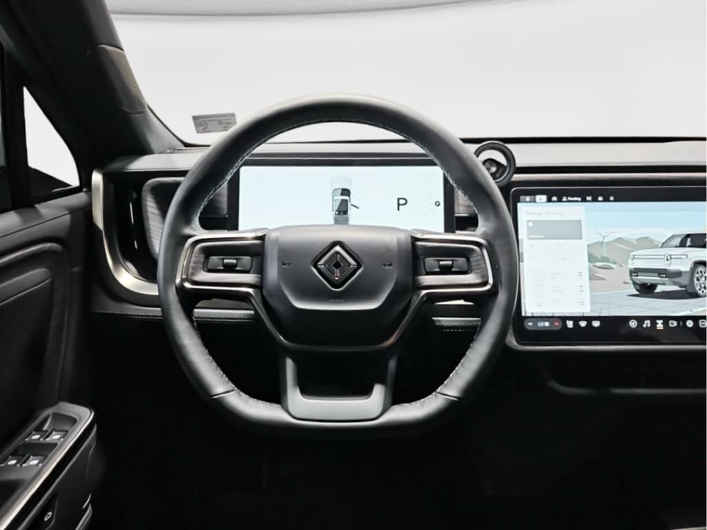 2026 Rivian R1T view 6