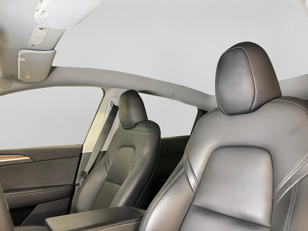 2023 Tesla Model Y view 25