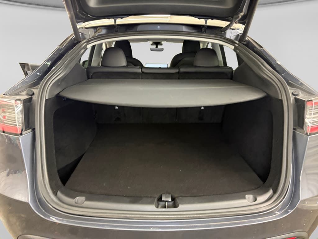 2023 Tesla Model Y view 28