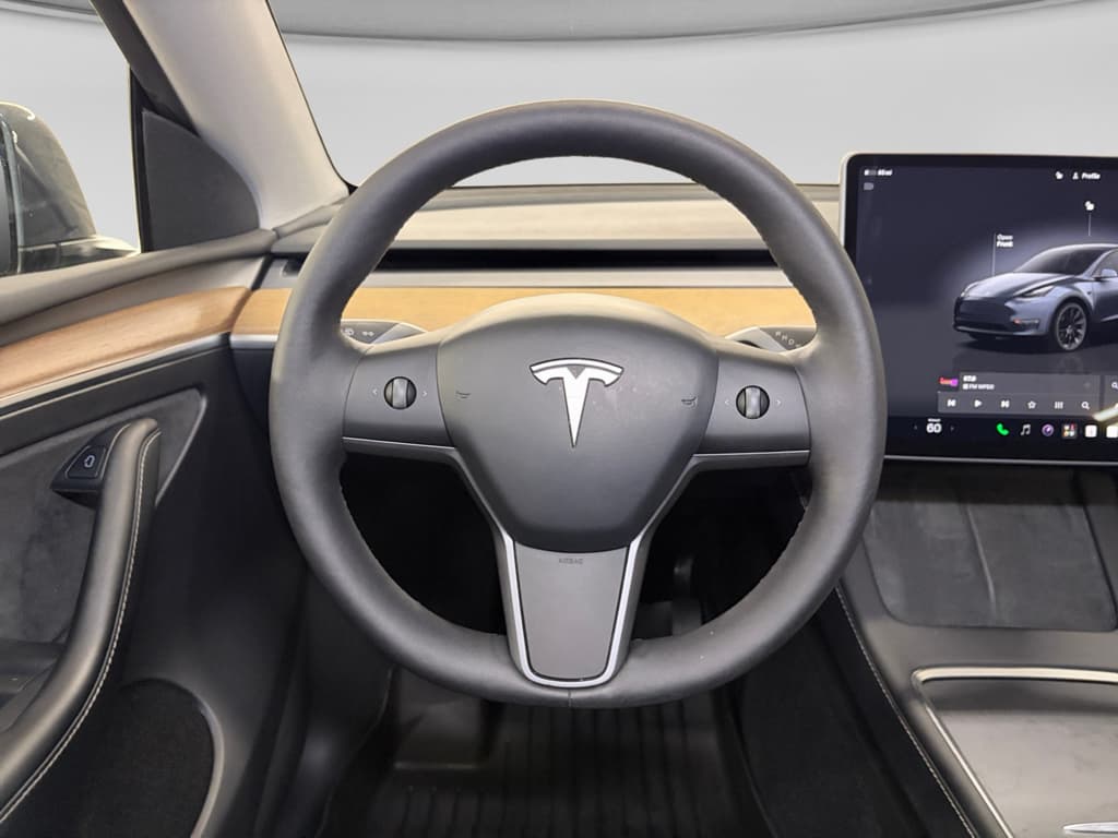 2023 Tesla Model Y view 9