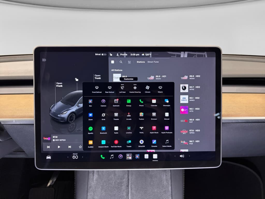 2023 Tesla Model Y view 12