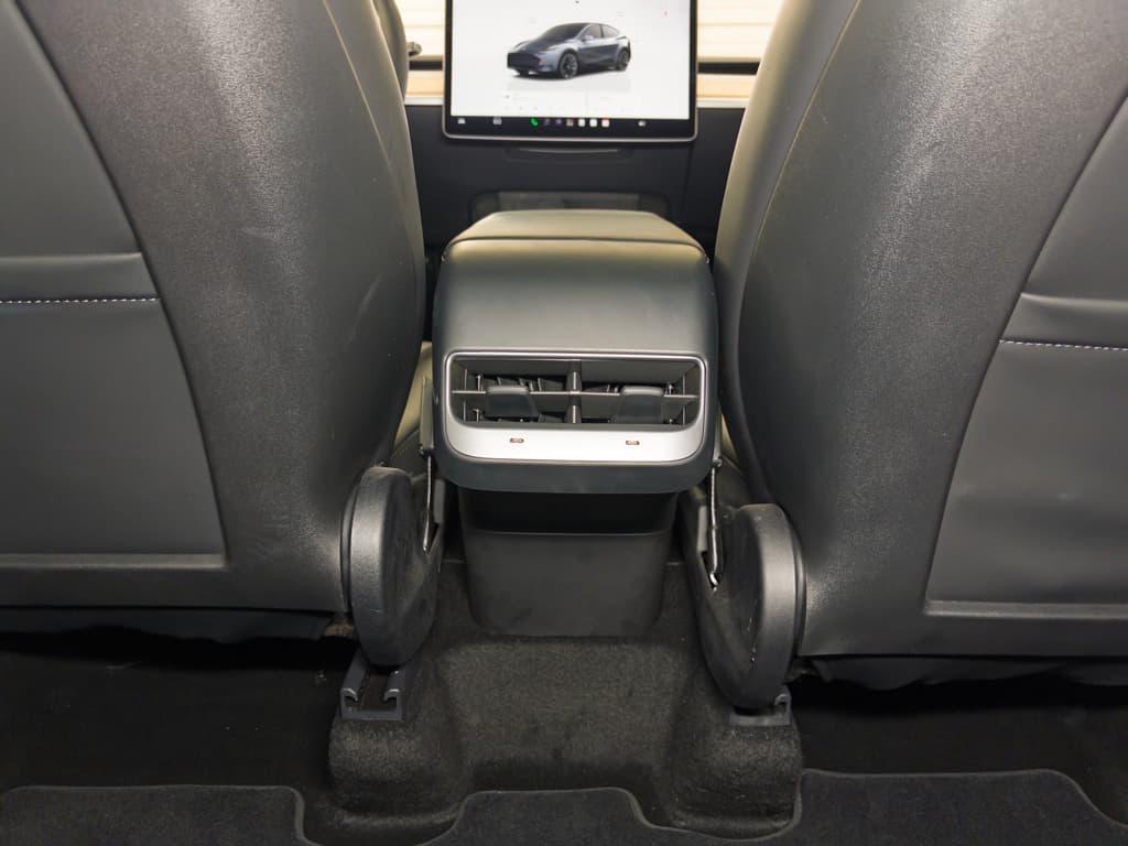 2023 Tesla Model Y view 22