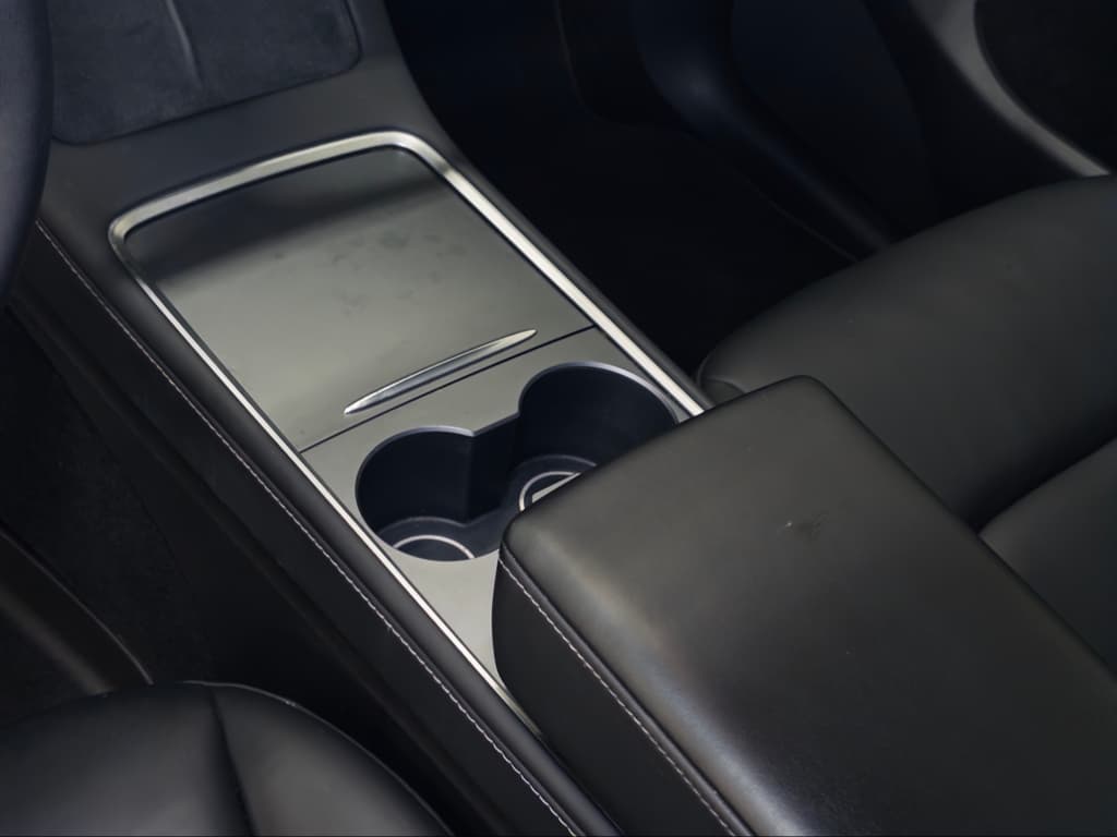 2023 Tesla Model Y view 20