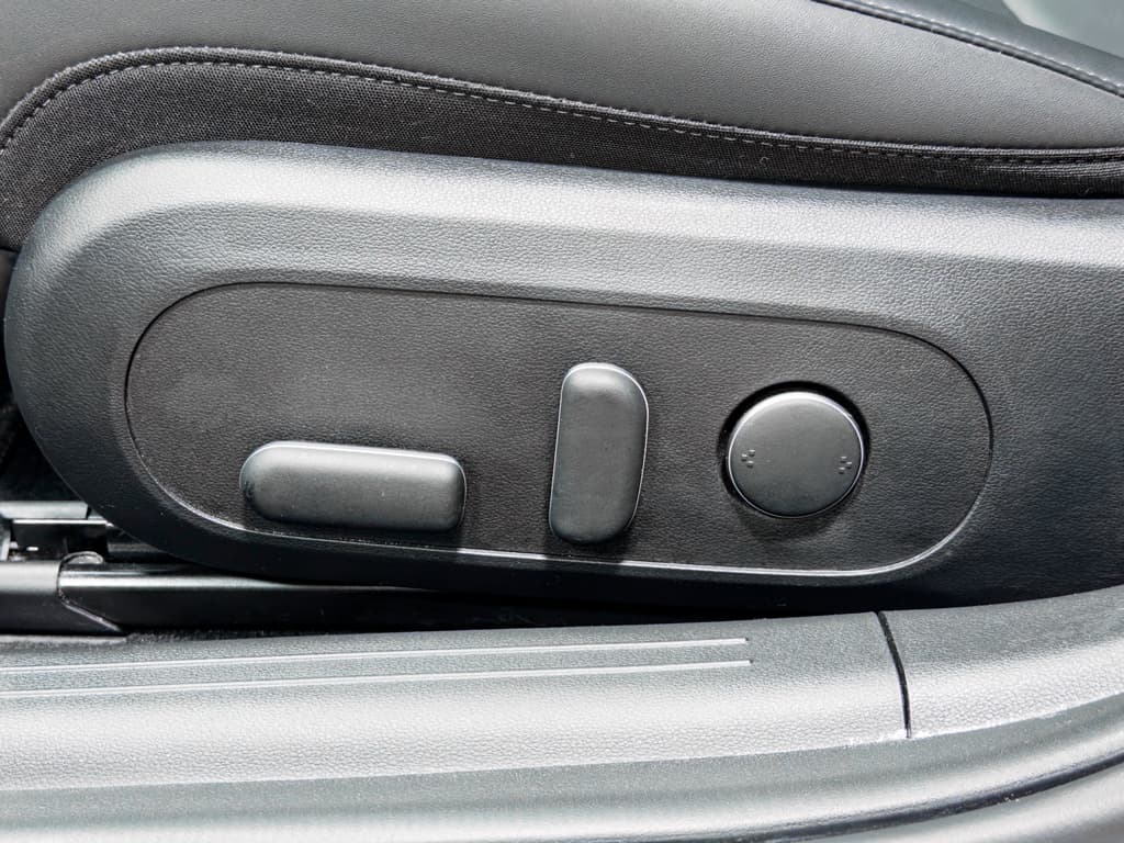 2023 Hyundai IONIQ 6 view 7