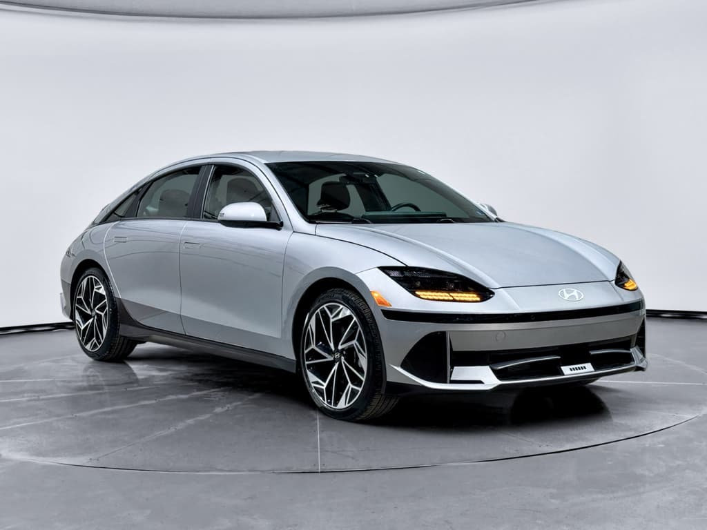 2023 Hyundai IONIQ 6 view 4