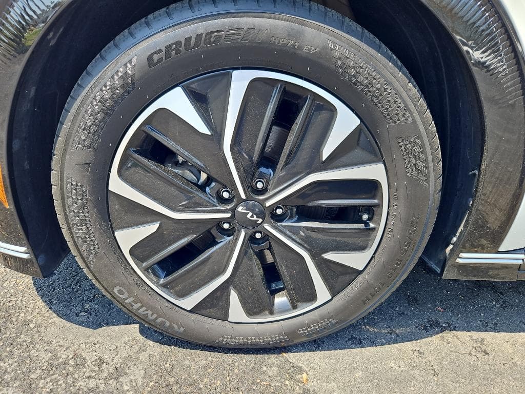 2022 Kia EV6 view 22