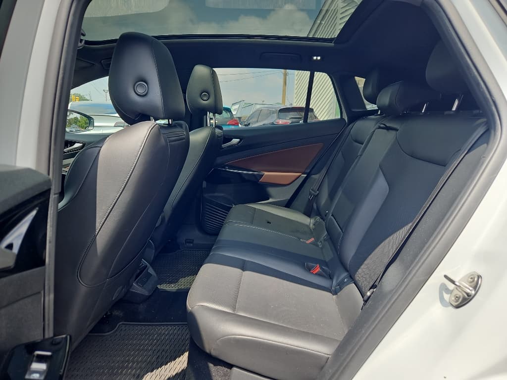 2021 Volkswagen ID.4 view 7