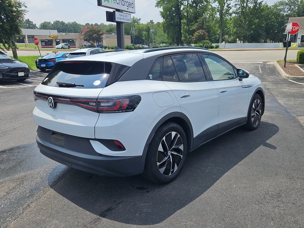 2021 Volkswagen ID.4 view 3