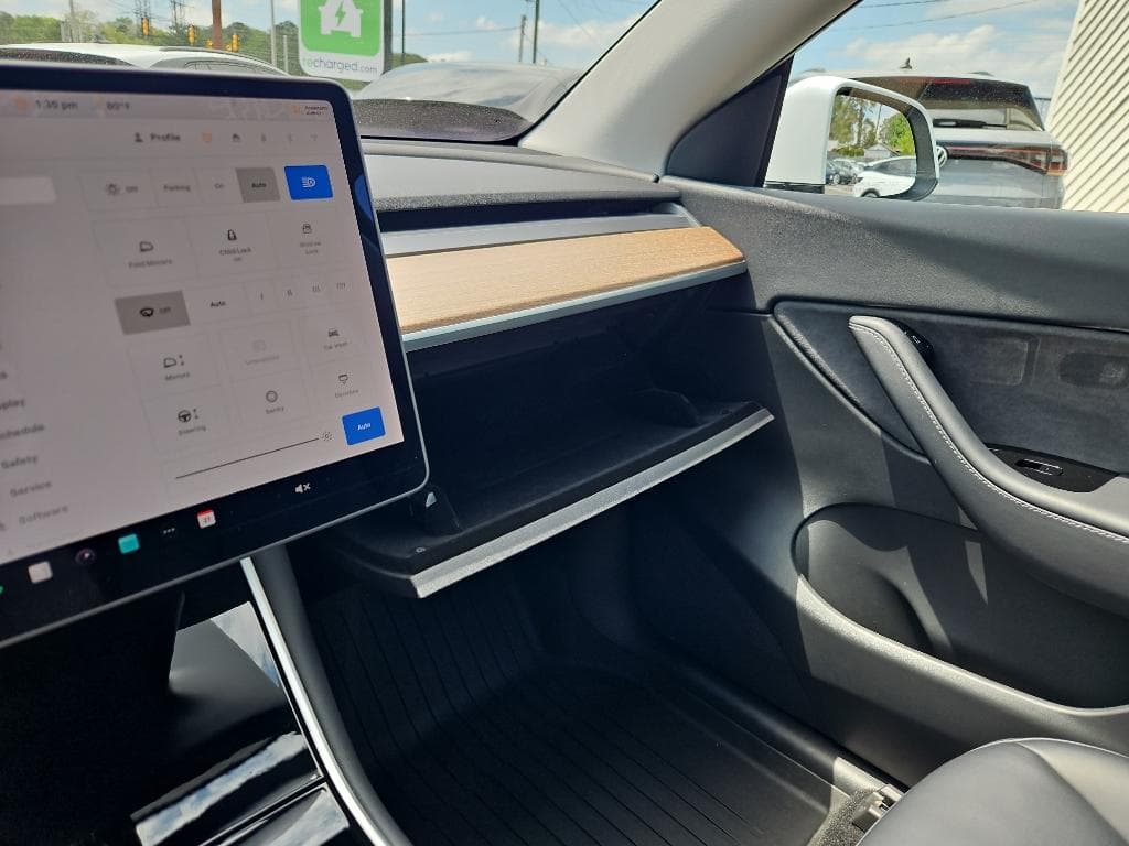2020 Tesla Model Y view 14