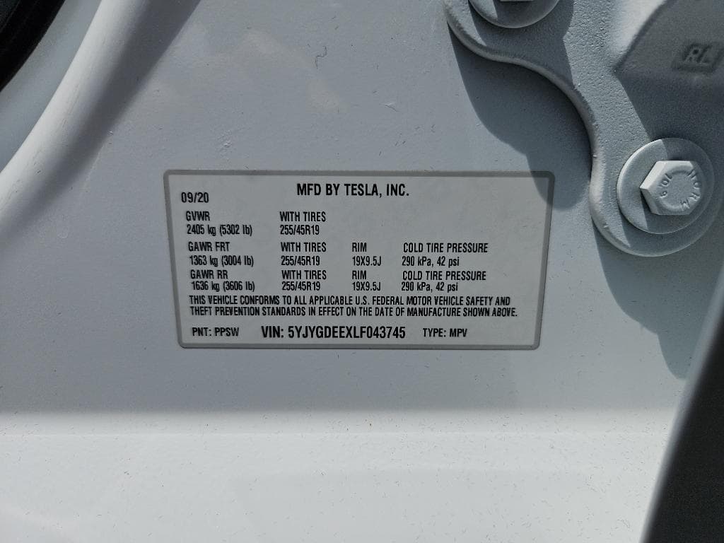 2020 Tesla Model Y view 20
