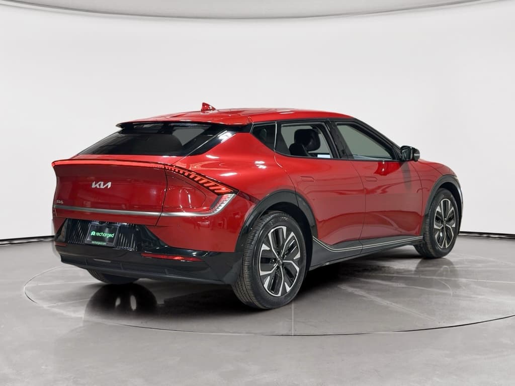 2022 Kia EV6 view 3