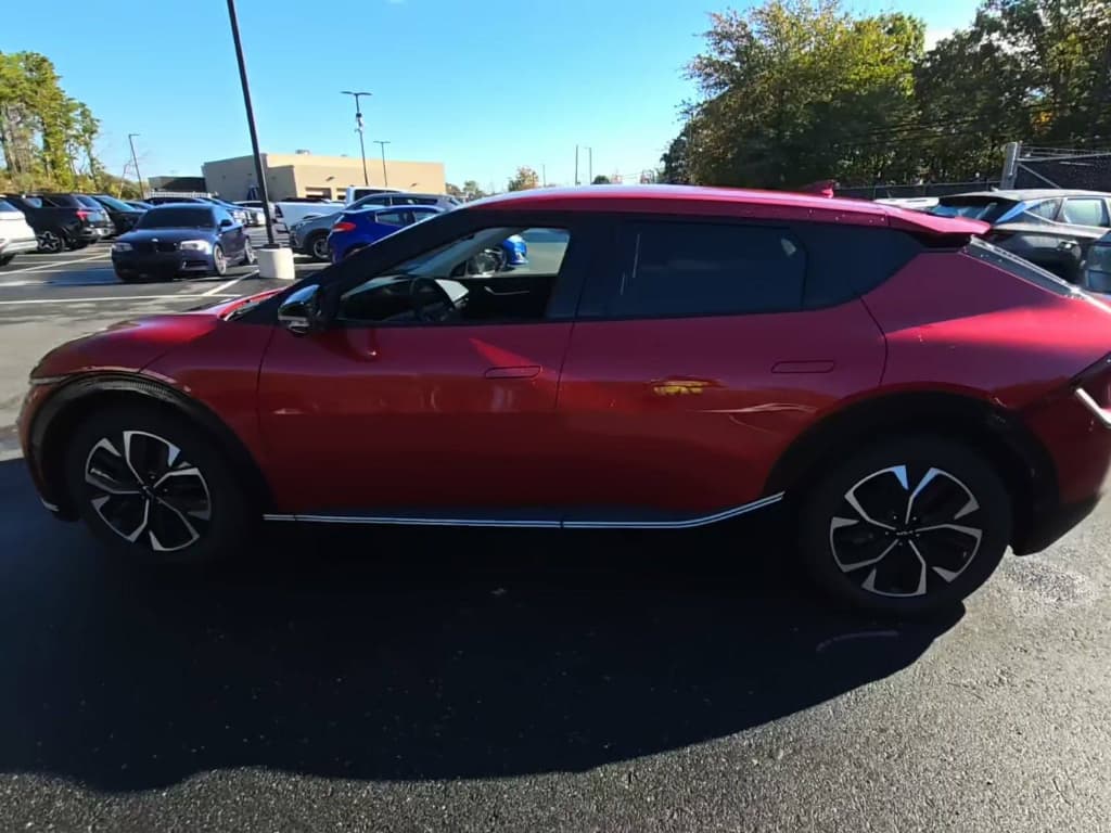 2022 Kia EV6 view 2