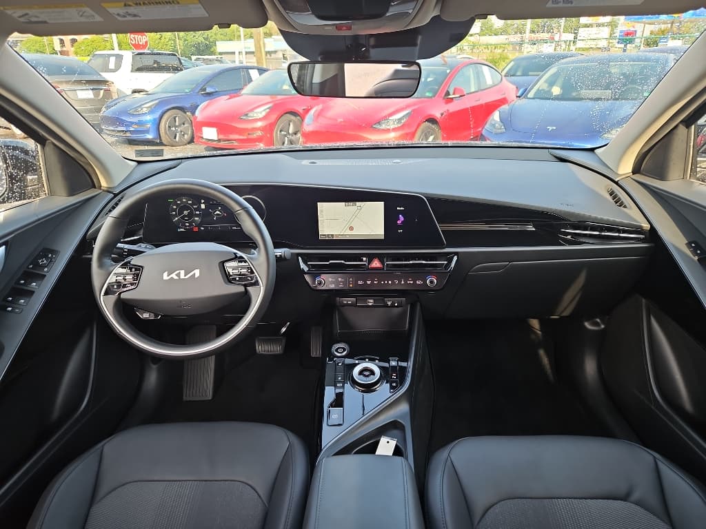 2023 Kia Niro EV view 16