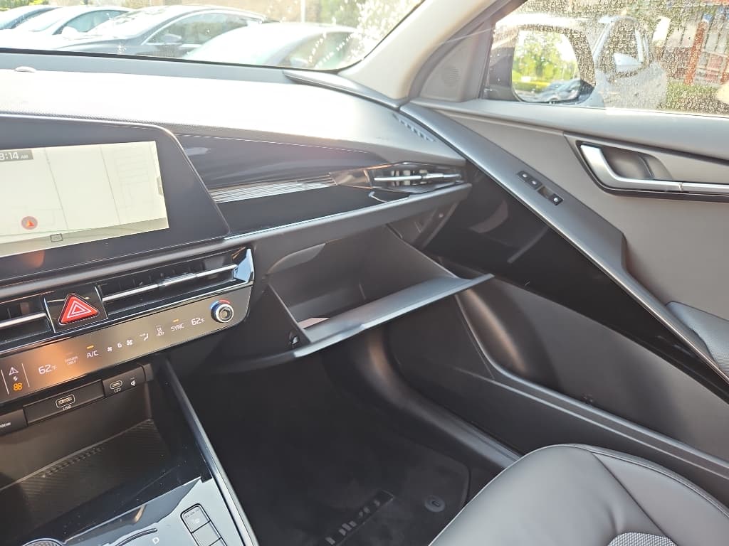 2023 Kia Niro EV view 19