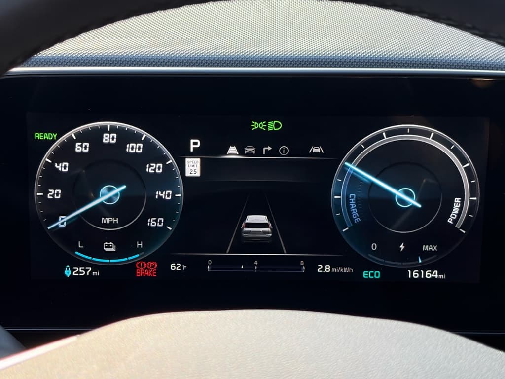 2023 Kia Niro EV view 9