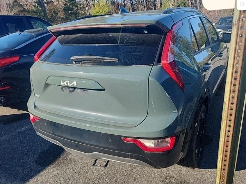 2023 Kia Niro EV view 3
