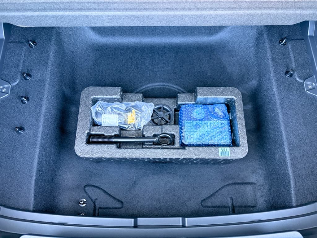 2023 Kia Niro EV view 28