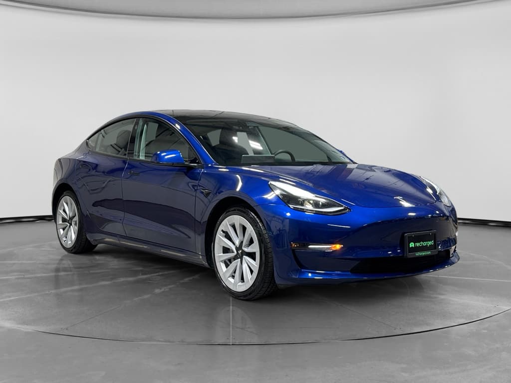 2021 Tesla Model 3 view 4