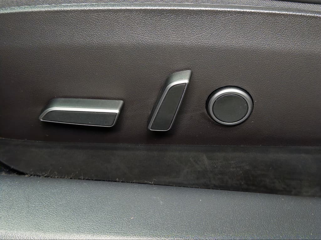 2021 Tesla Model 3 view 7