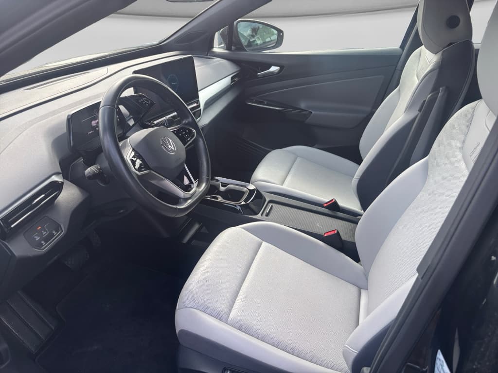 2022 Volkswagen ID.4 view 9