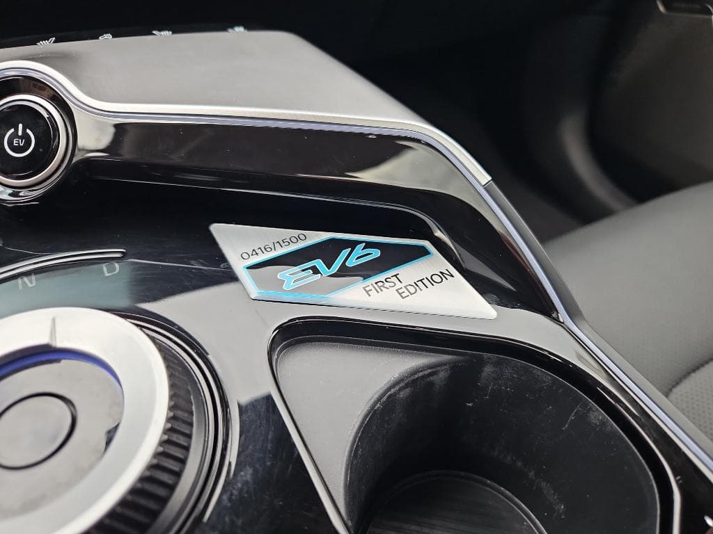 2022 Kia EV6 view 17
