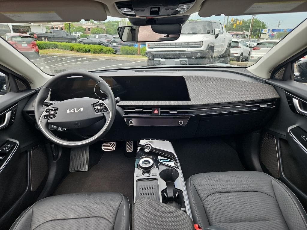 2022 Kia EV6 view 15