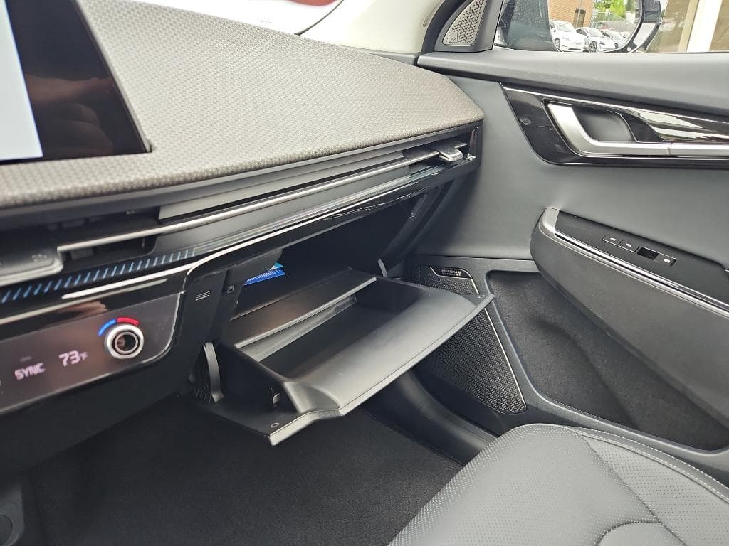 2022 Kia EV6 view 18