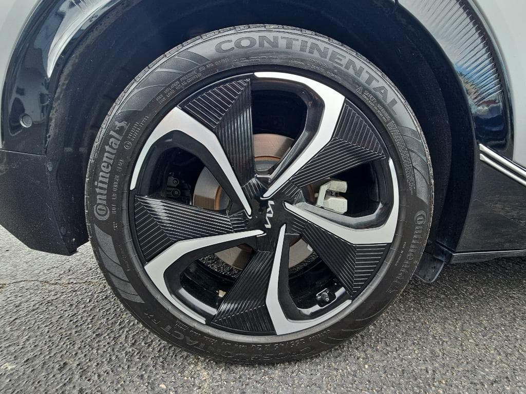 2022 Kia EV6 view 29
