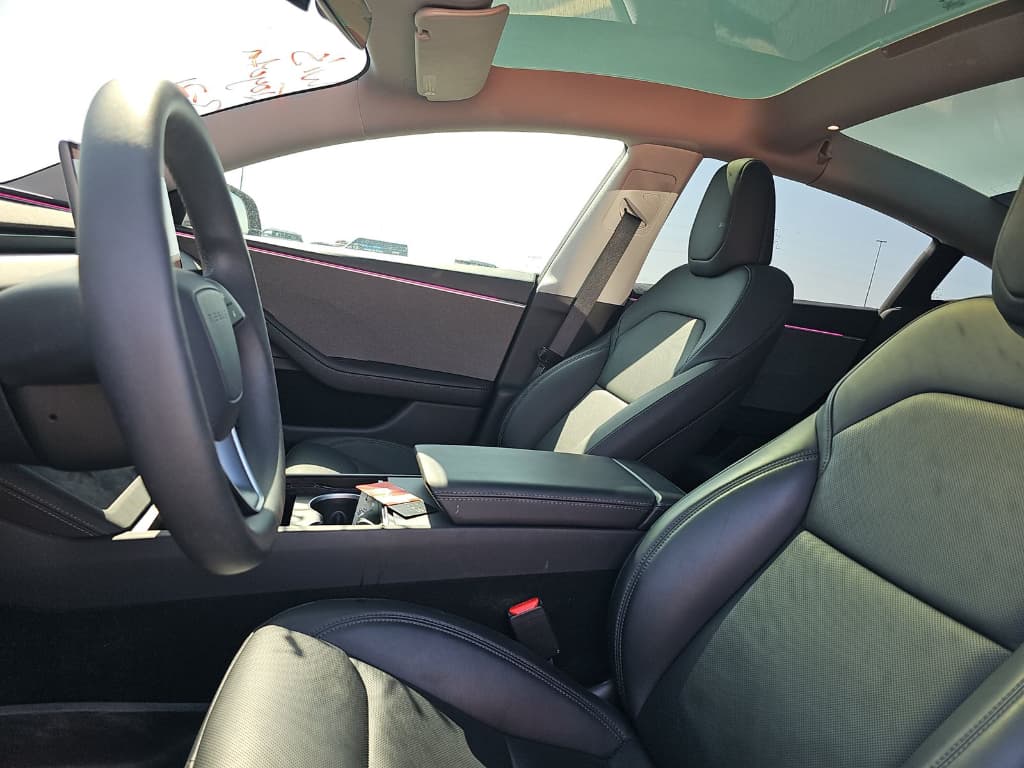 2025 Tesla Model 3 view 5