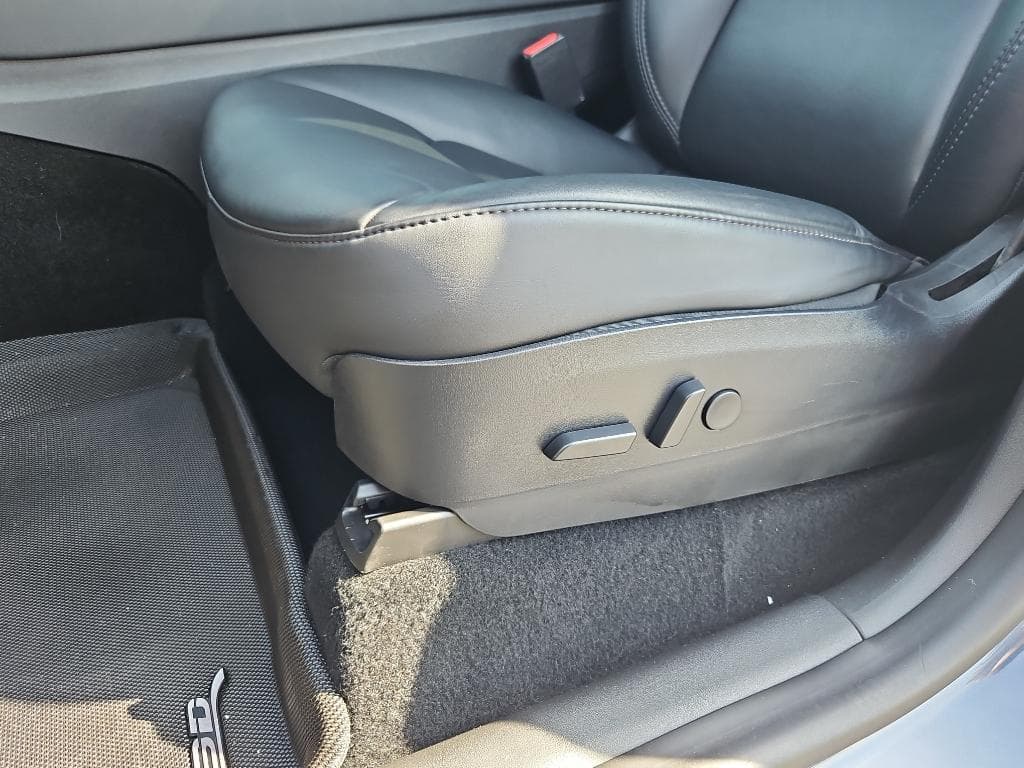 2020 Tesla Model Y view 7