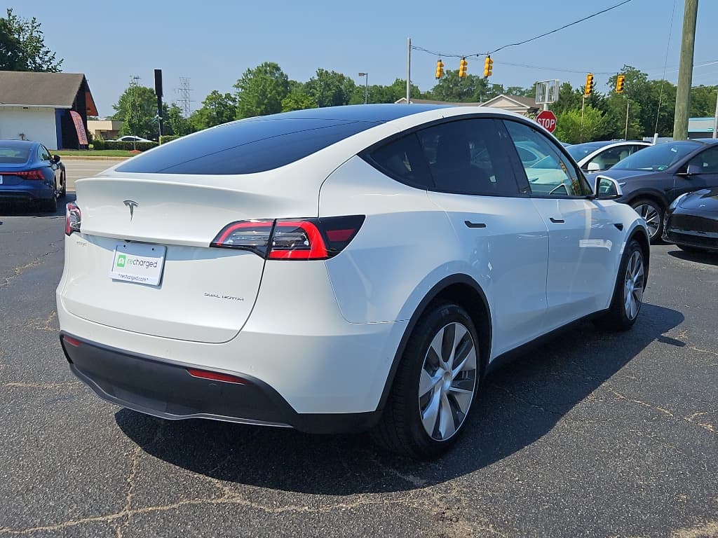 2020 Tesla Model Y view 3