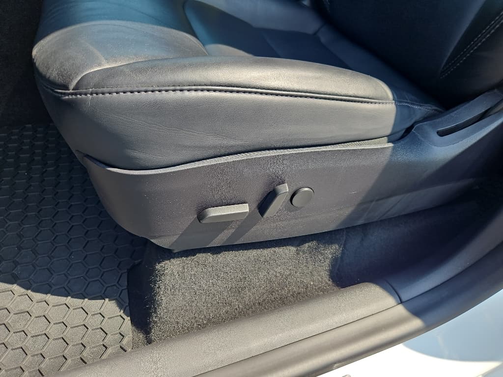 2020 Tesla Model Y view 7