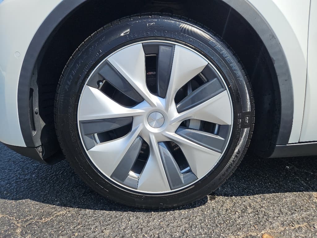 2020 Tesla Model Y view 24