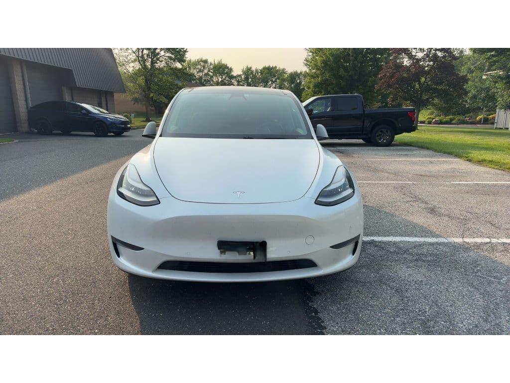 2020 Tesla Model Y view 3