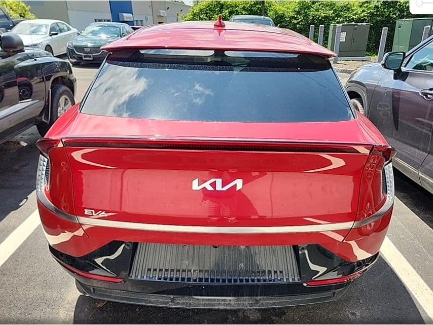 2022 Kia EV6 view 3