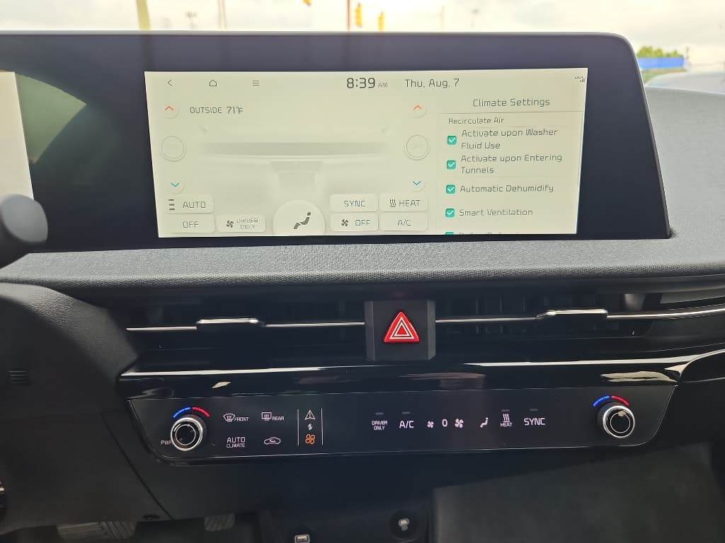 2022 Kia EV6 view 15