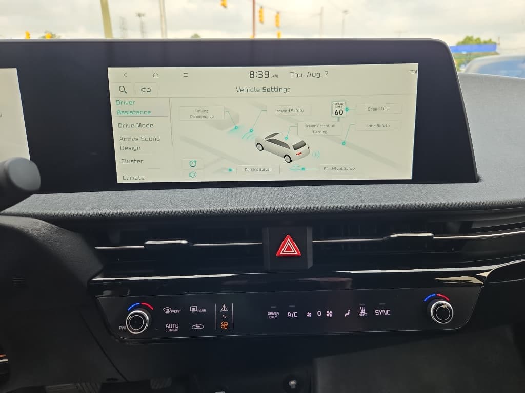 2022 Kia EV6 view 14