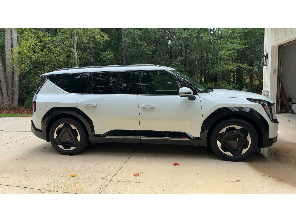 2024 Kia EV9 view 3