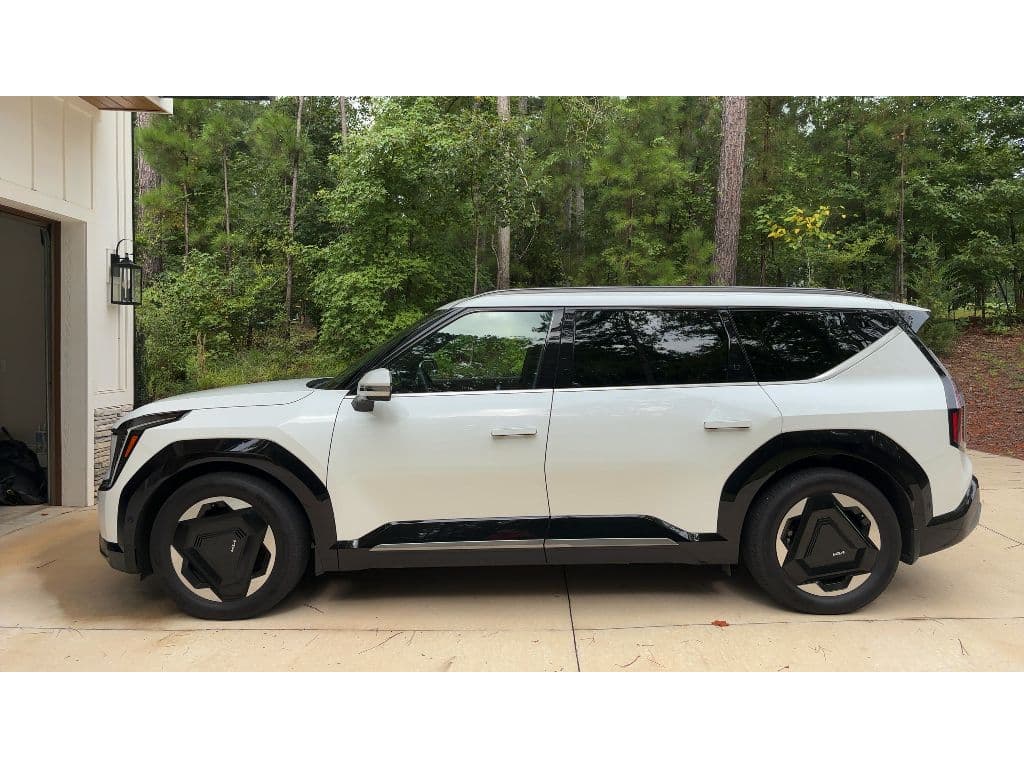2024 Kia EV9 view 5