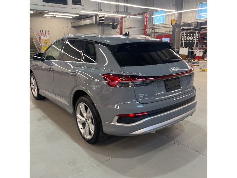 2023 Volkswagen ID.4 view 2