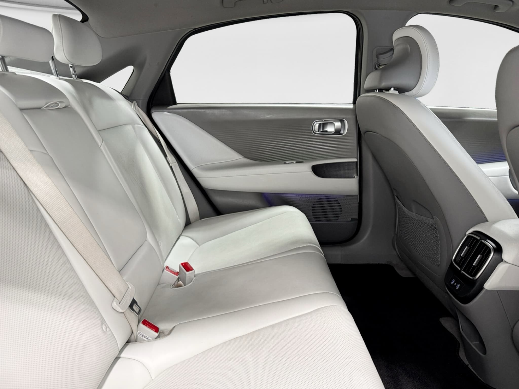 2023 Hyundai IONIQ 6 view 21