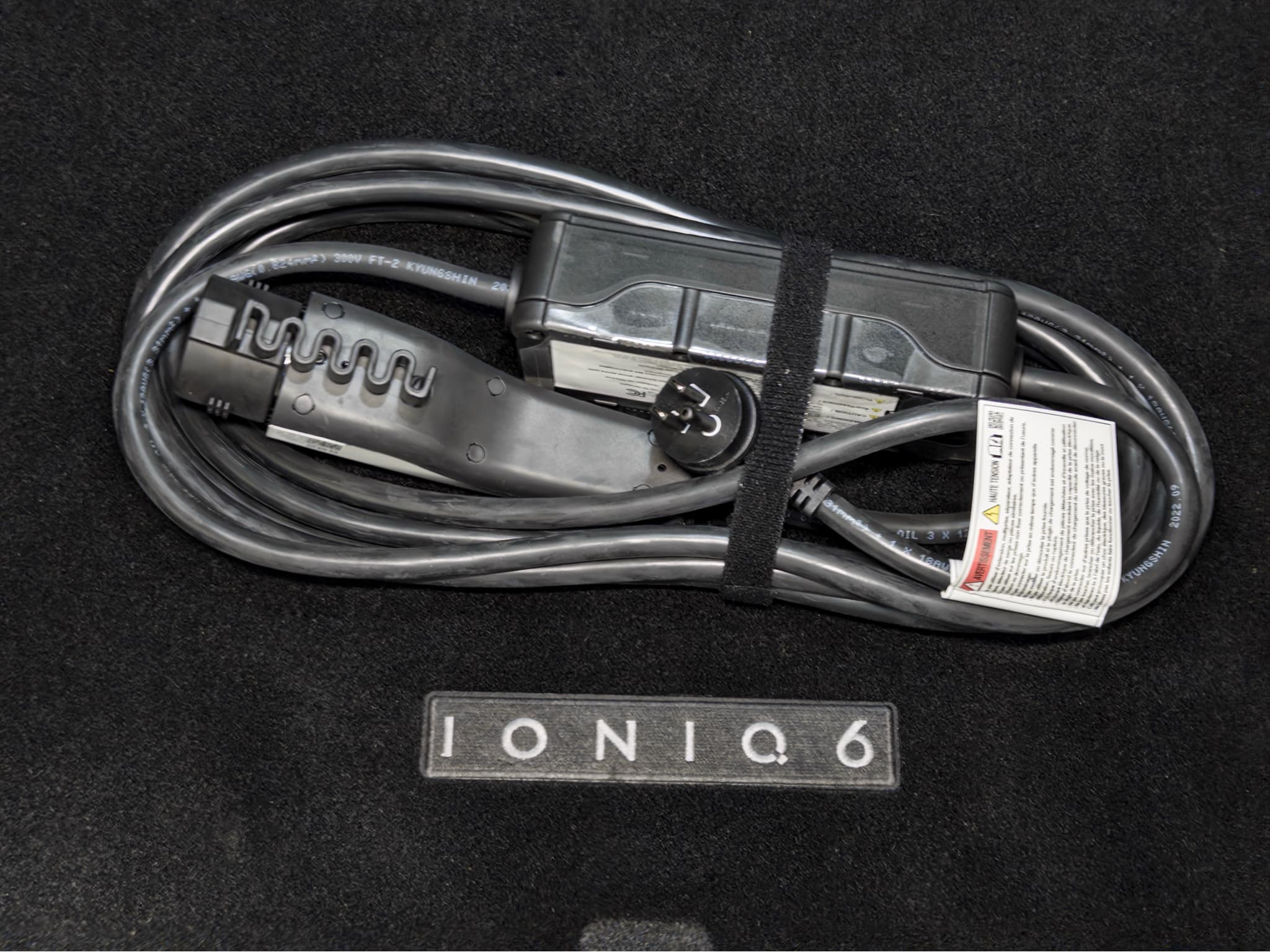 2023 Hyundai IONIQ 6 view 6