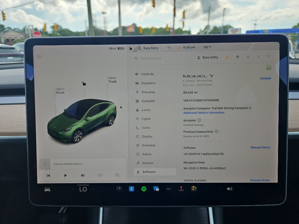2020 Tesla Model Y view 10